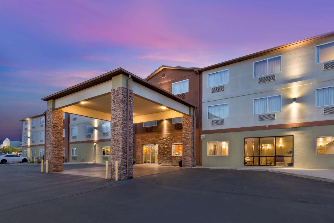 Best Western Plus The Four Corners Inn Farmington Exterior photo